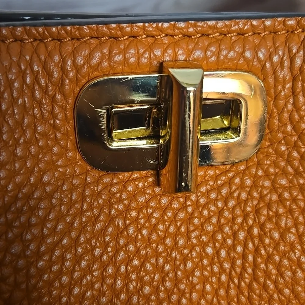 Elegant Orange Michael Kors Sullivan Large Leather Messenger Bag